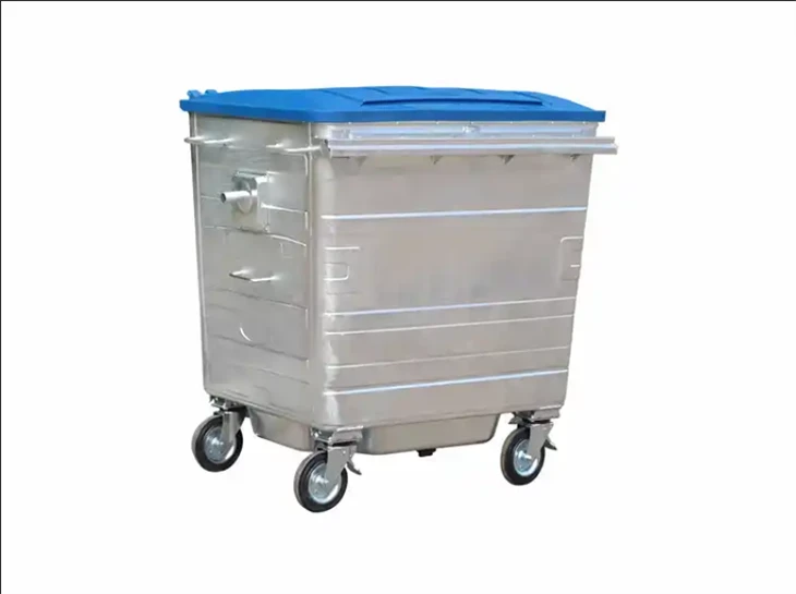 Wheeled Trash Can With Lid