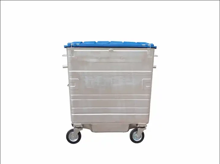 Wheeled Trash Can With Lid